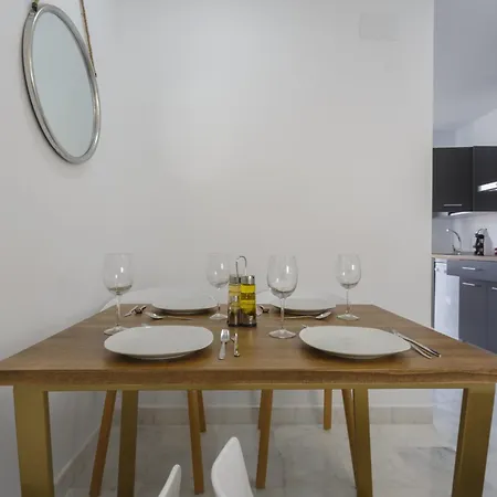 Brujula Ground Floor Indoor By Cadiz4rentals * Cádiz